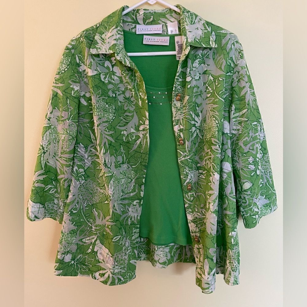 First Issue women’s two piece blouse Size L